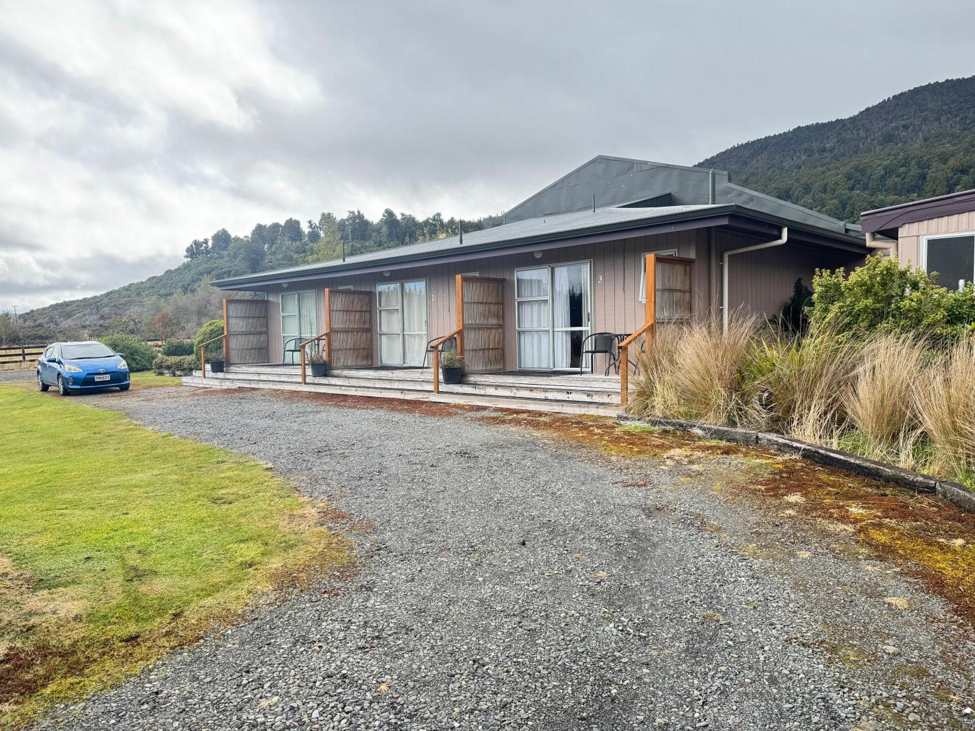 The Crossing Lodge & Backpackers Erua Exterior foto